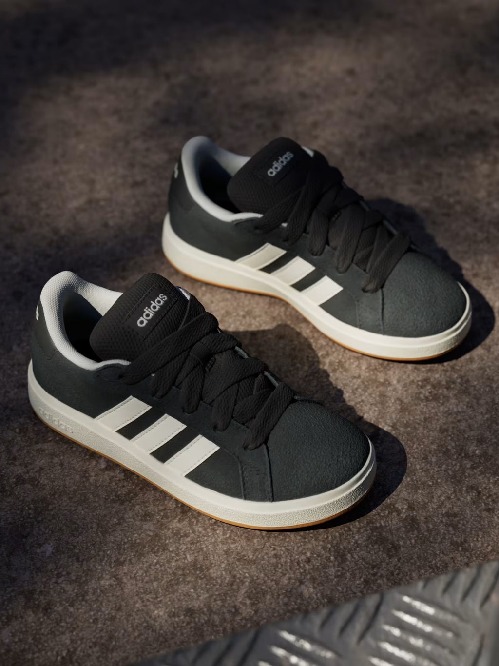 SNEAKERS ADIDAS NERE GRANDCOURT