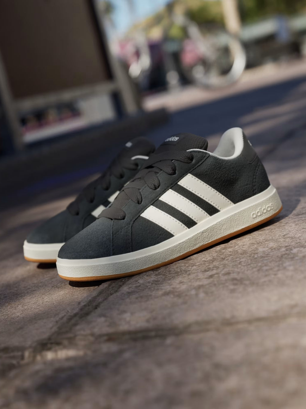 SNEAKERS ADIDAS NERE GRANDCOURT